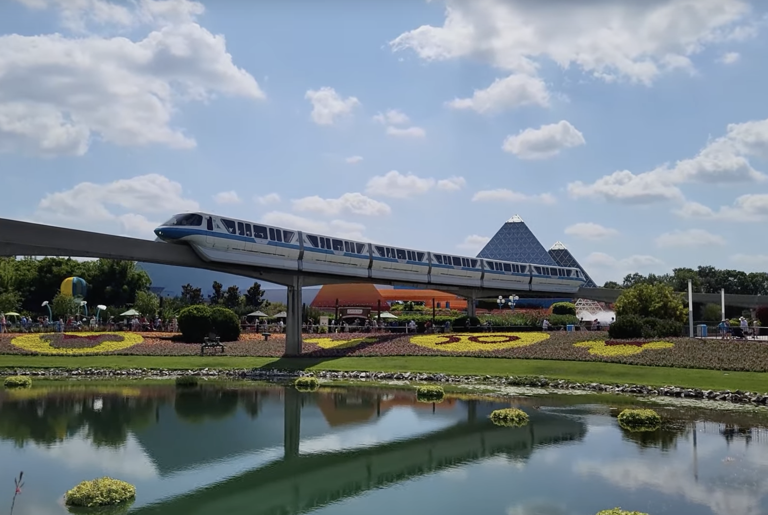 Disney World Monorail Evacuated, Possible Explosion